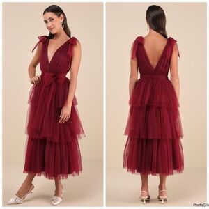 NWOT Lulu’s Flawless Arrival Burgundy Tulle Tiered Maxi Dress M $98 Medium